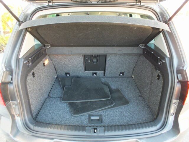 2014 Volkswagen SE Rear Hatch Cargo Area