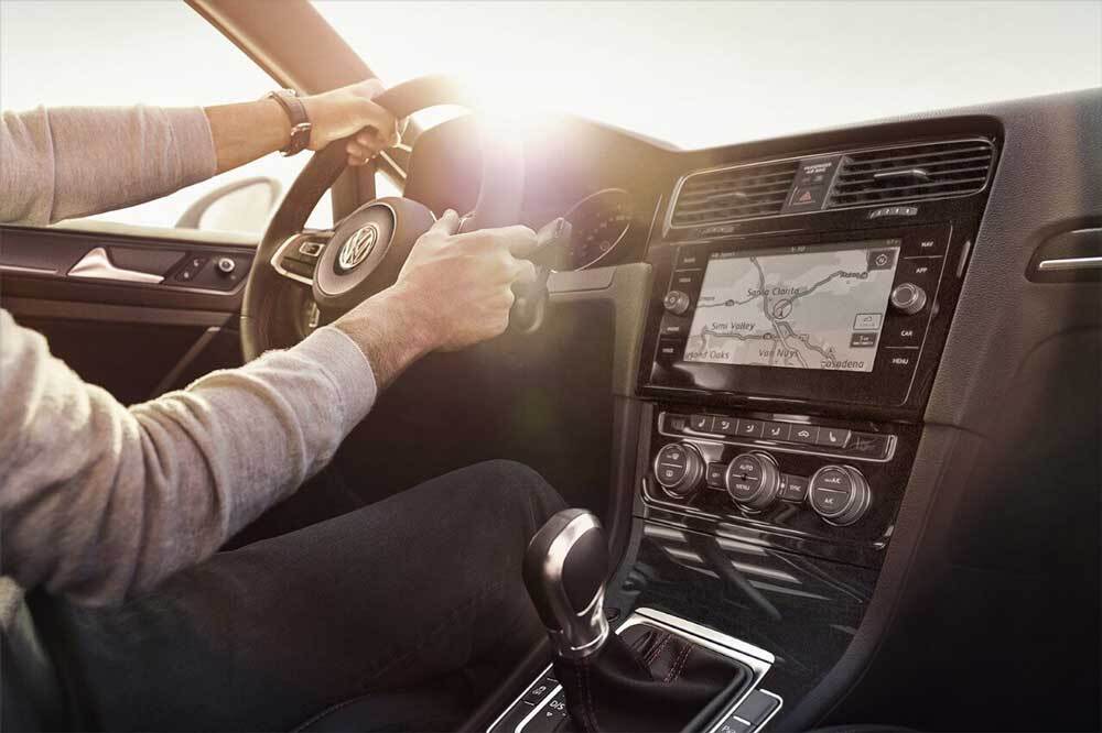 2018 Volkswagen Golf GTI touchscreen
