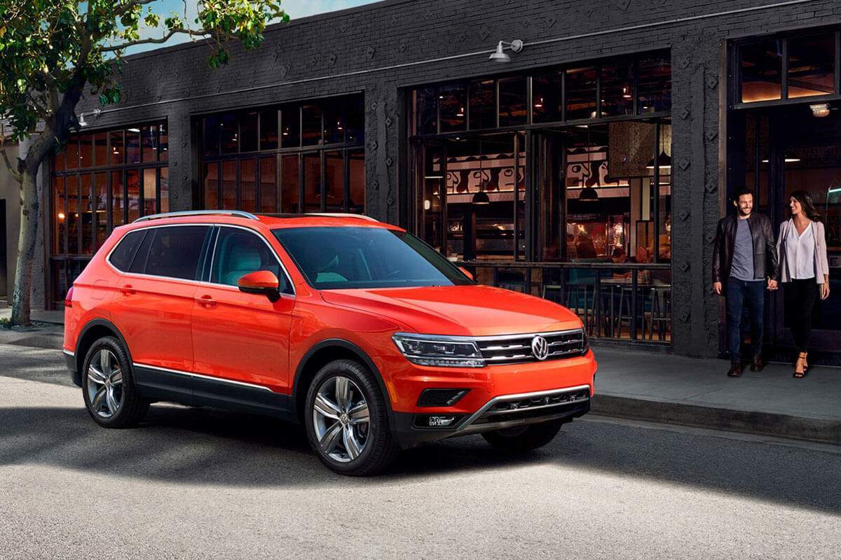 2018 Volkswagen Tiguan 4MOTION in Habanero Orange