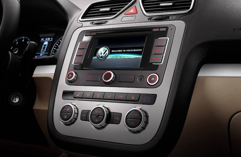 Volkswagen Eos Modern Conveniences through technology