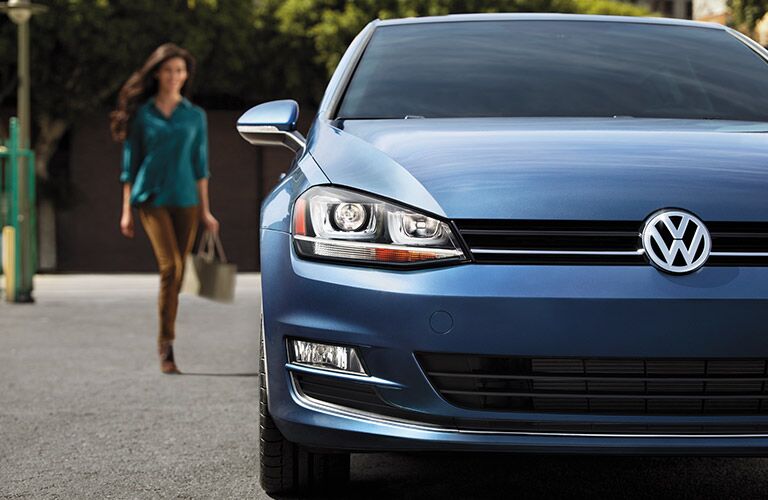 2017 Golf SportWagen front grille