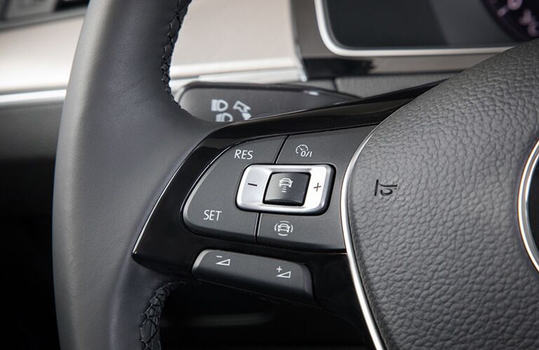Buttons on the 2019 Volkswagen Arteon steering wheel