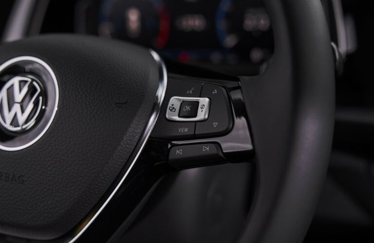 Buttons on 2019 Volkswagen Jetta steering wheel