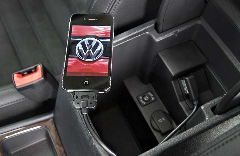 2015 Volkswagen Passat Media Device Capability