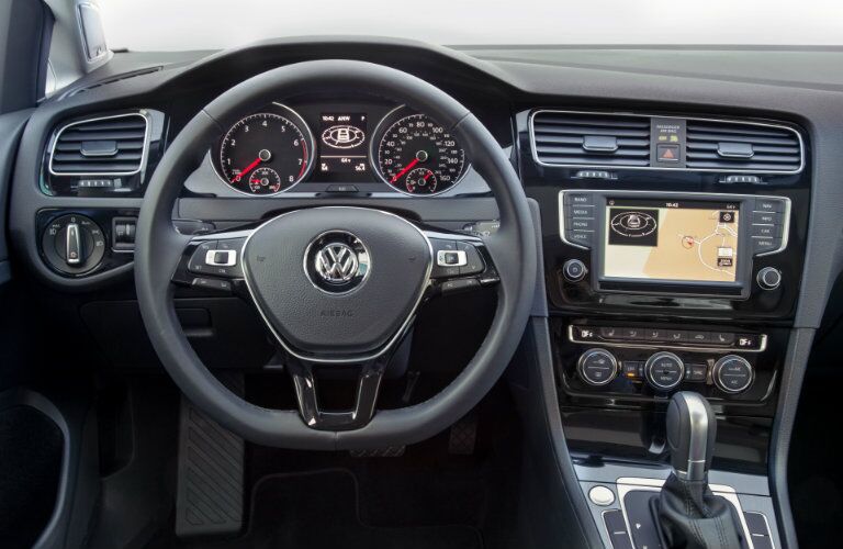 2016 Volkswagen Golf Interior Features