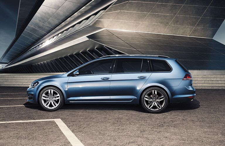 2016 Volkswagen GOlf SportWagen Character Lines