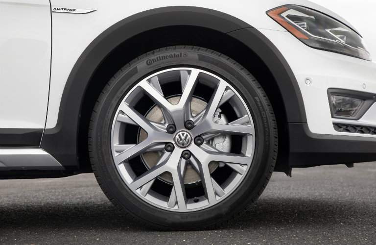 2018 Volkswagen Golf Alltrack closeup of front tire