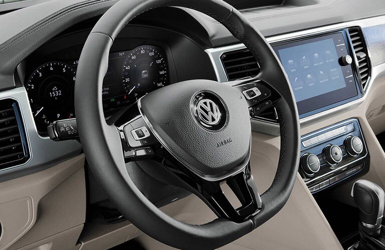 2019 Volkswagen Atlas steering wheel