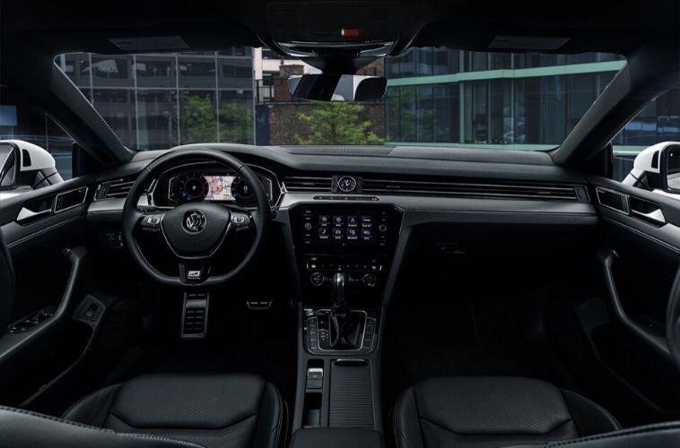2020 Volkswagen dash and wheel view