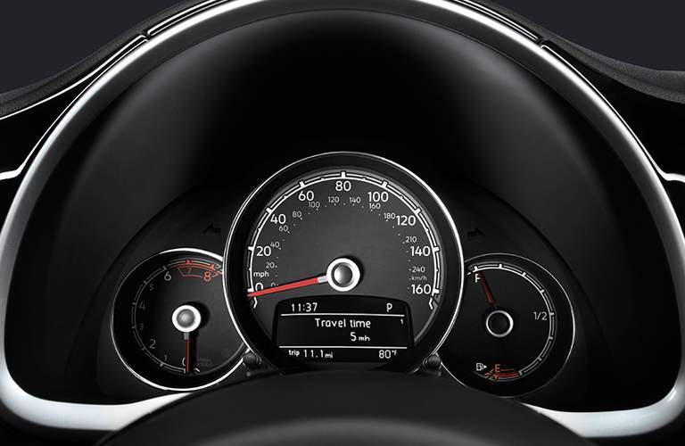 2018 Volkswagen Beetle Convertible retro gauges