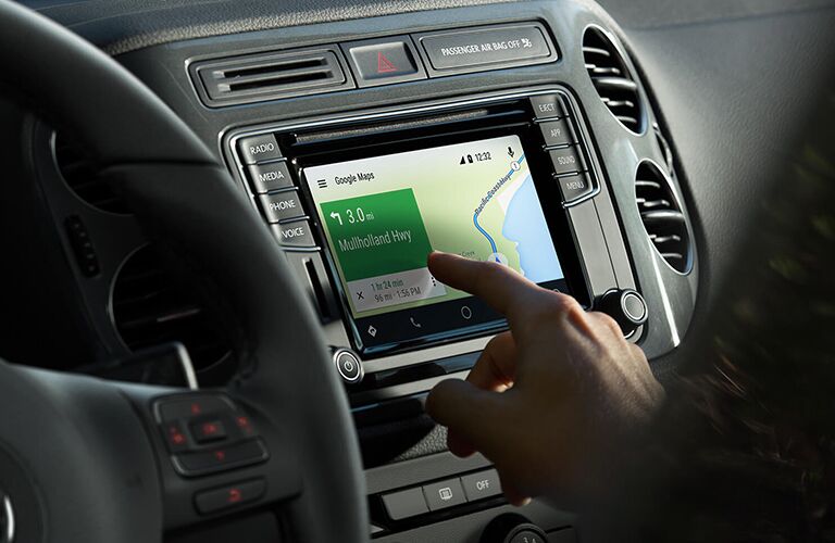 2018 Volkswagen Tiguan Limited infotainment system