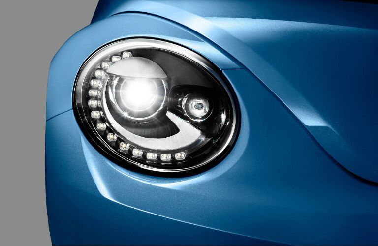 2017 Volkswagen Beetle interior front headlights