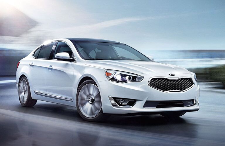 Kia Cadenza Exterior View in White