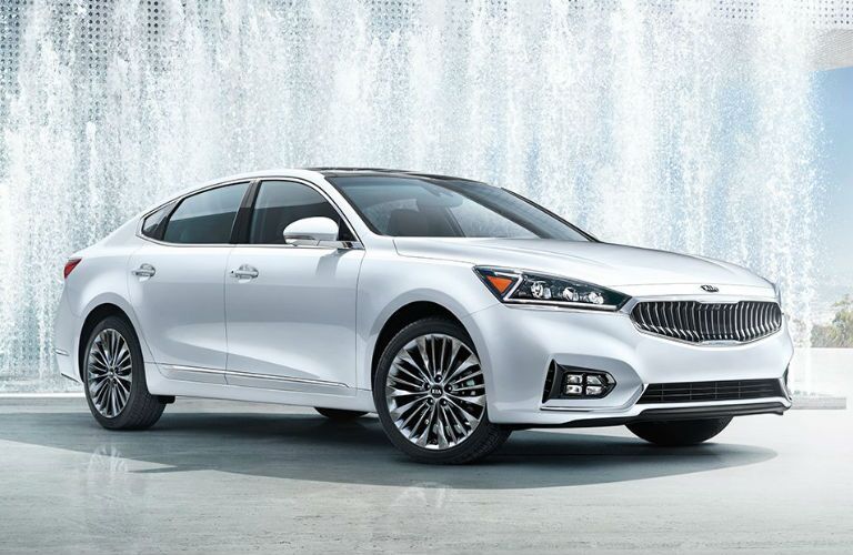 2017 Kia Cadenza Exterior View in White