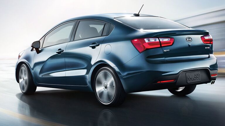 2015 Kia Rio side view
