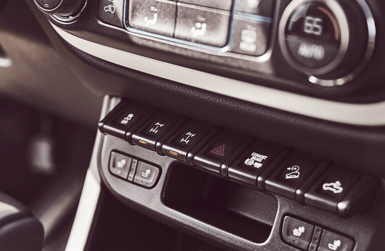 2017 Chevrolet Colorado front interior instrument panel