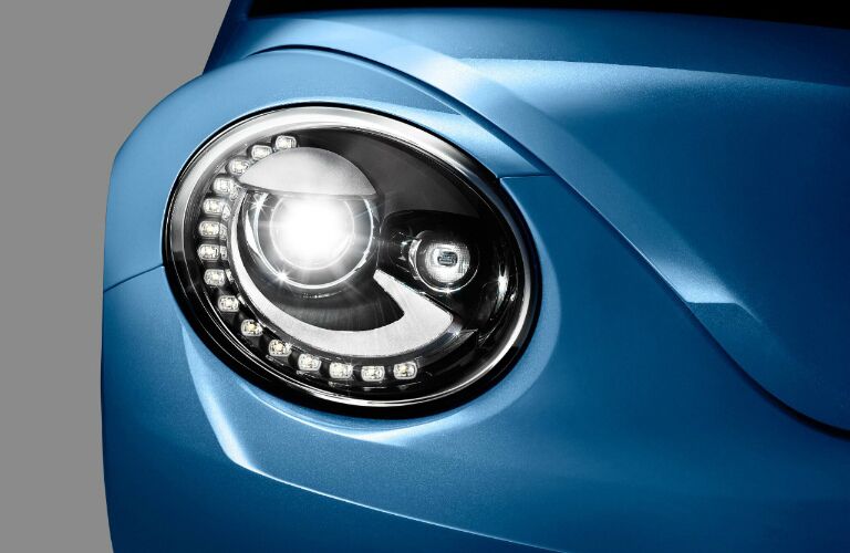 2017 Volkswagen Beetle headlights