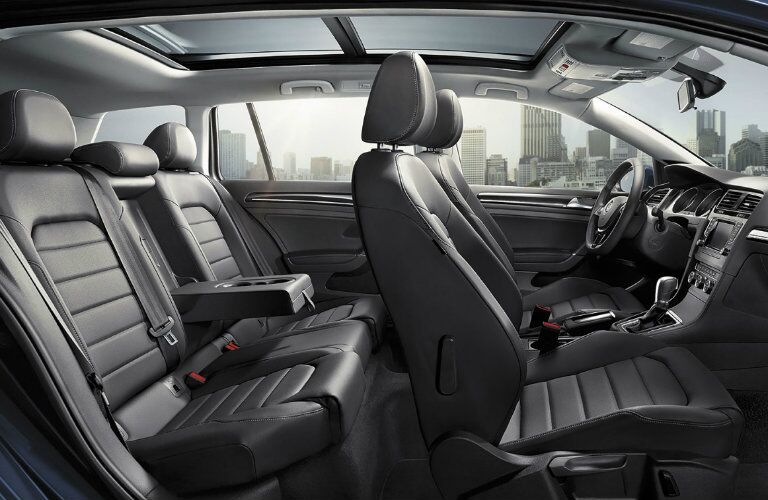 2017 Volkswagen Golf SportWagen technology and safety features