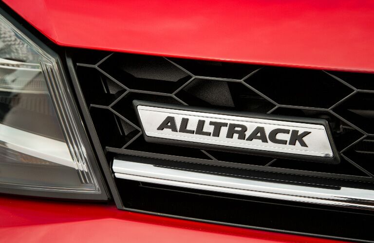 2017 VW Golf Alltrack front grille
