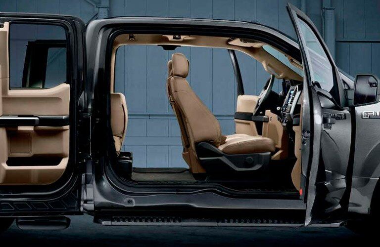2017 Ford F-150 full interior passenger space