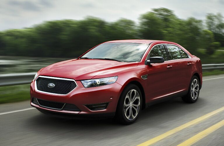 2017 Ford Taurus side front exterior