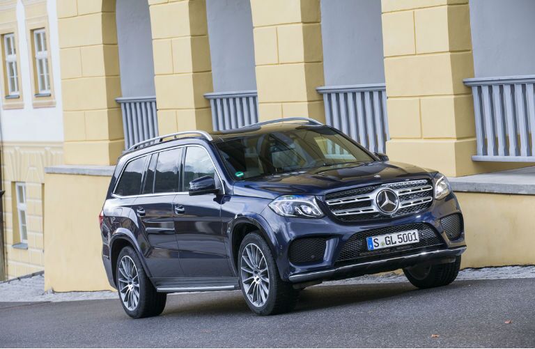 2017 Mercedes Benz Gls Vs 2016 Gl Cl 2017 Mercedes Benz Gls Front End