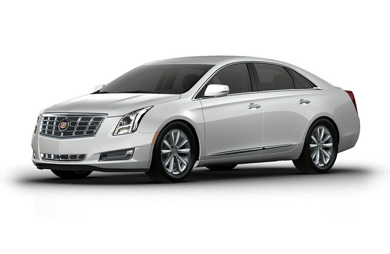 2013 Cadillac XTS white model