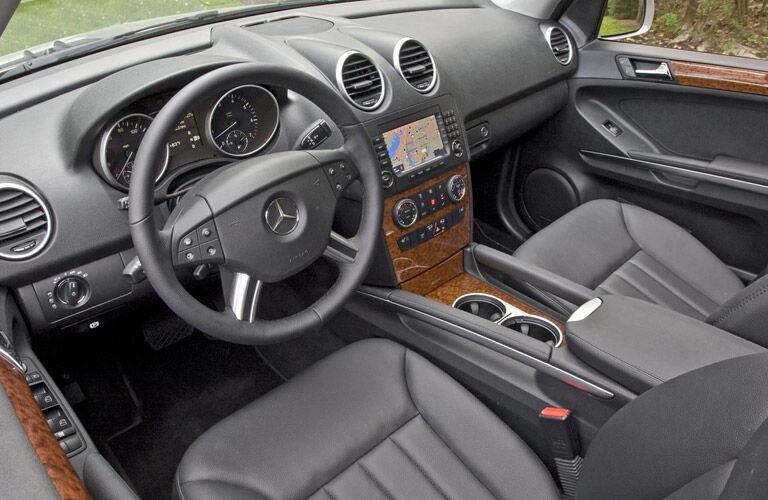 The interior of the used Mercedes-Benz M-Class near Dallas TX is pristine!