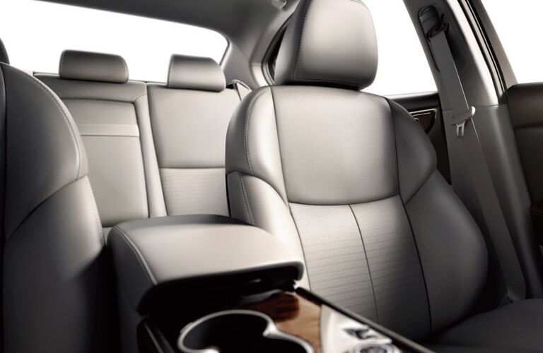 Used Infiniti Q50 interior seating