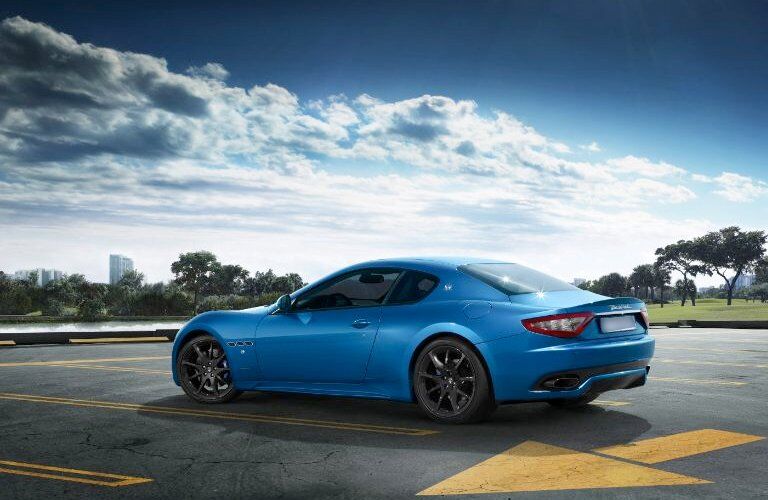 Maserati GranTurismo side view