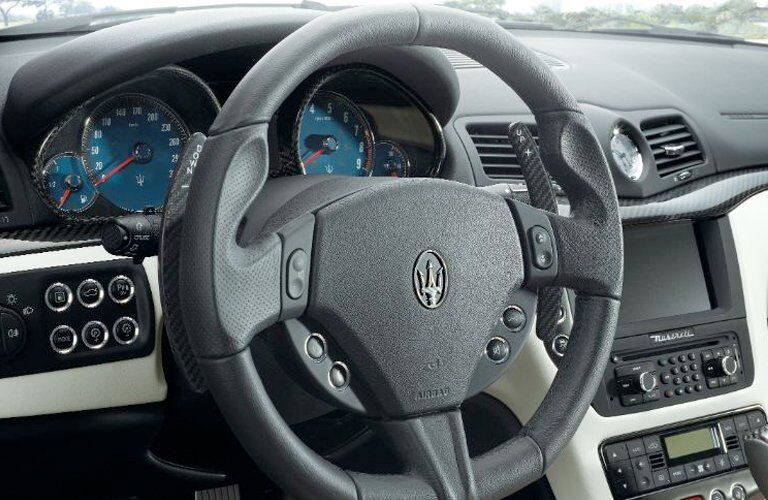 Maserati GranTurismo steering wheel