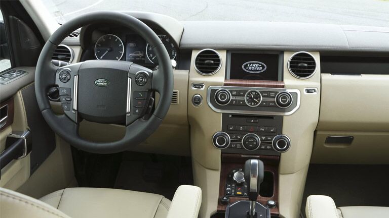 For the best selection of used Land Rover LR4 near Dallas TX, try Autos of Dallas.