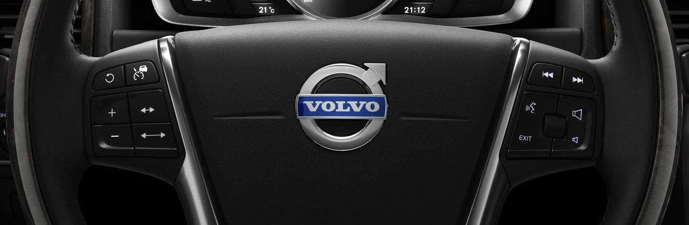Volvo S80 steering wheel logo