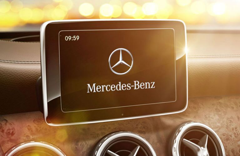 Used Mercedes-Benz GLA Dallas TX infotainment