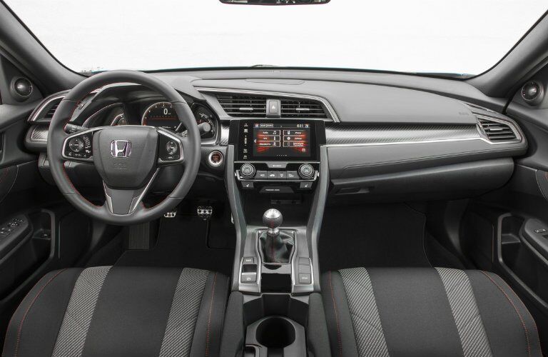 View of the dashboard of the 2017 Honda Civic Si