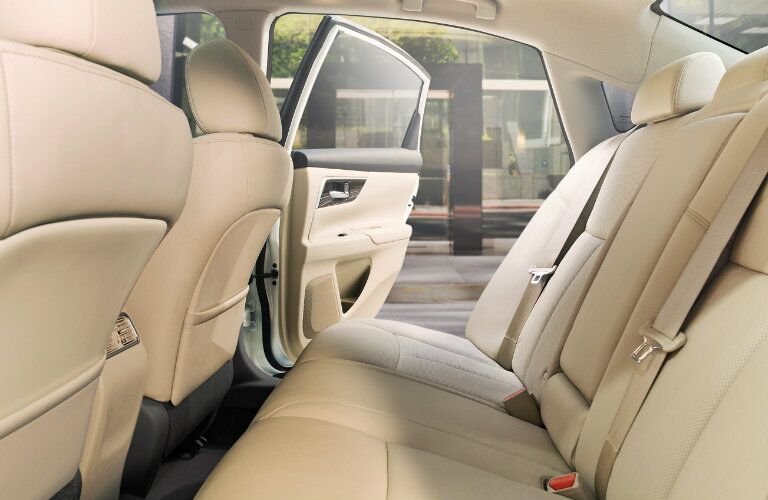 2015 Nissan Altima Rome GA interior back seat