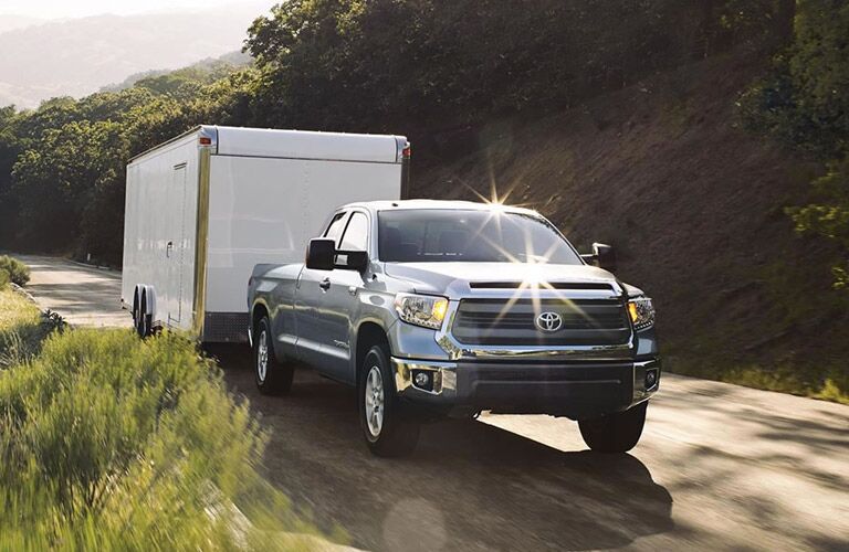 2015 Toyota Tundra Pulling Trailer