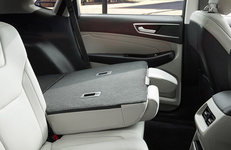 60/40 folding rear seats 2016 Ford Edge