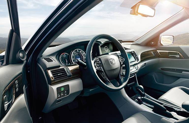 2016 Honda Accord vs 2016 Nissan Altima features
