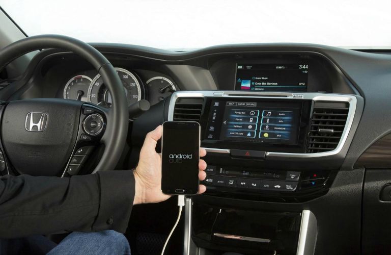 2016 Honda Accord LX vs 2016 Toyota Camry
