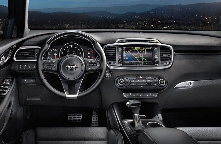 dash and touchscreen of kia sorento