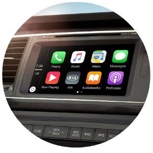 Does the Kia Sedona have Apple CarPlay?
