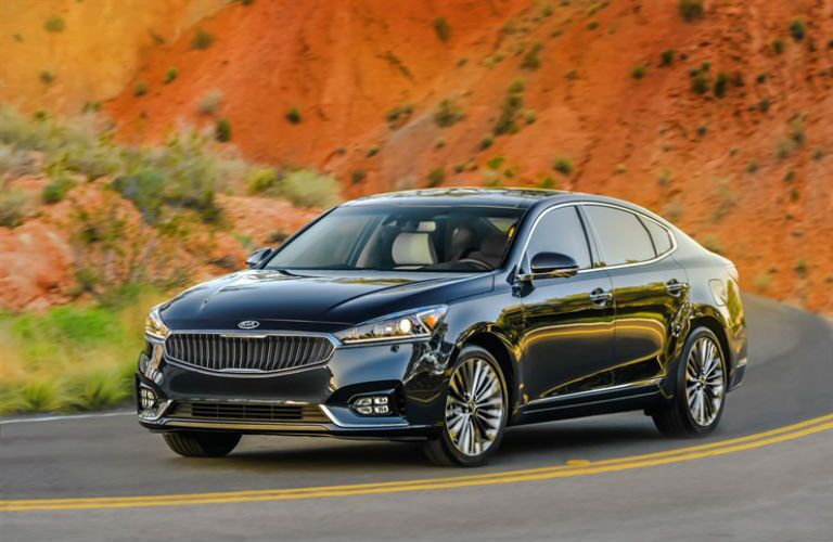 2016 Kia Cadenza front grille design