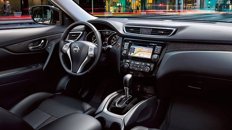 2015 Nissan Rogue interior features and technology