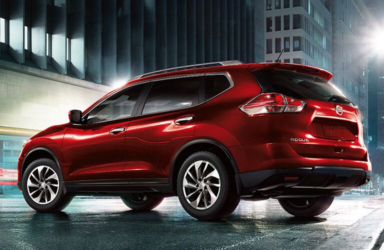 rearview of the 2016 nissan rogue