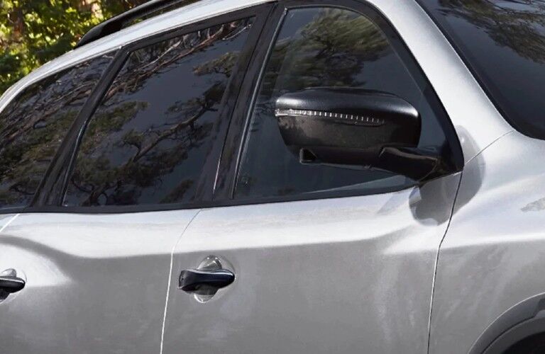black mirror on the 2020 Nissan Pathfinder