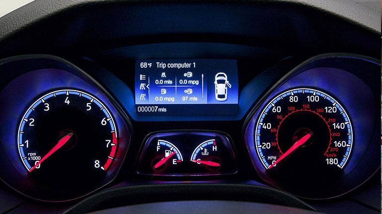 Dashboard gauge screen on the 2015 Ford Focus