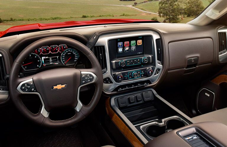 dashboard view of the 2017 Chevy Silverado 1500