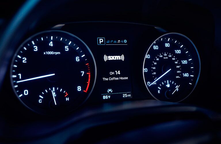 speedometer and radio information on the 2017 Hyundai Elantra