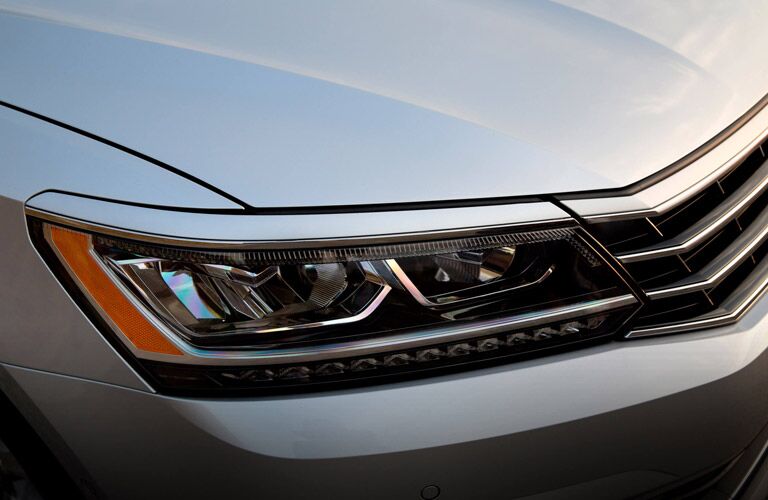 freshly designed headlights and grille of 2016 vw passat